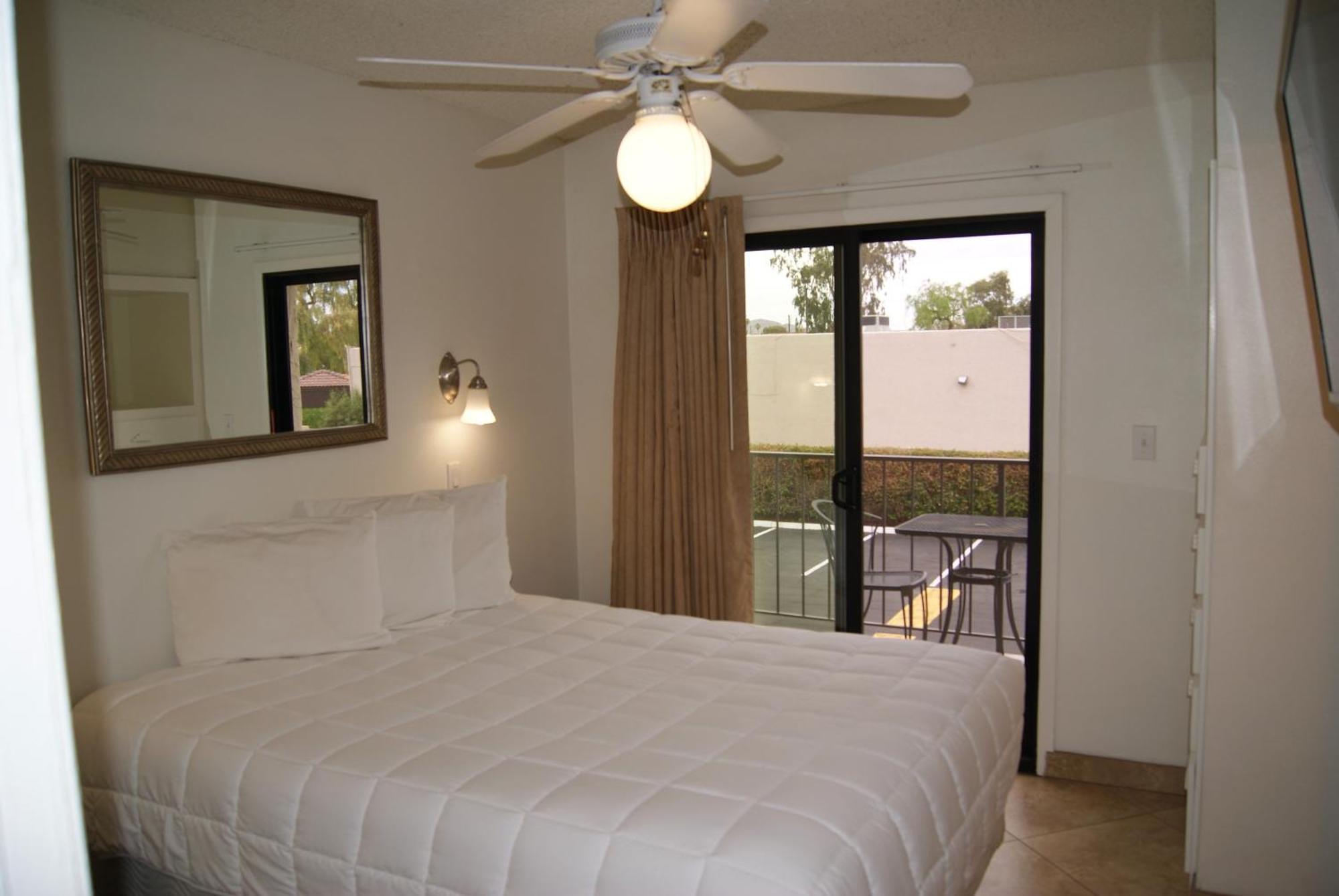 Apartment 244 Fully Furnished 1br Suite-pet Friendly Scottsdale